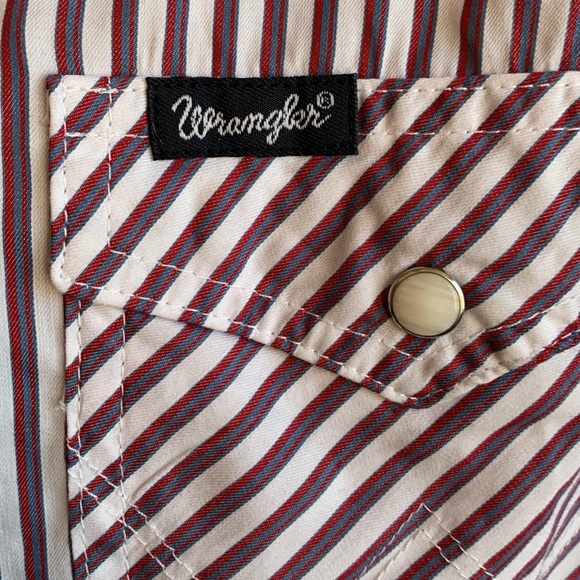 Wrangler Retro Buttonup - Picture 2 of 4